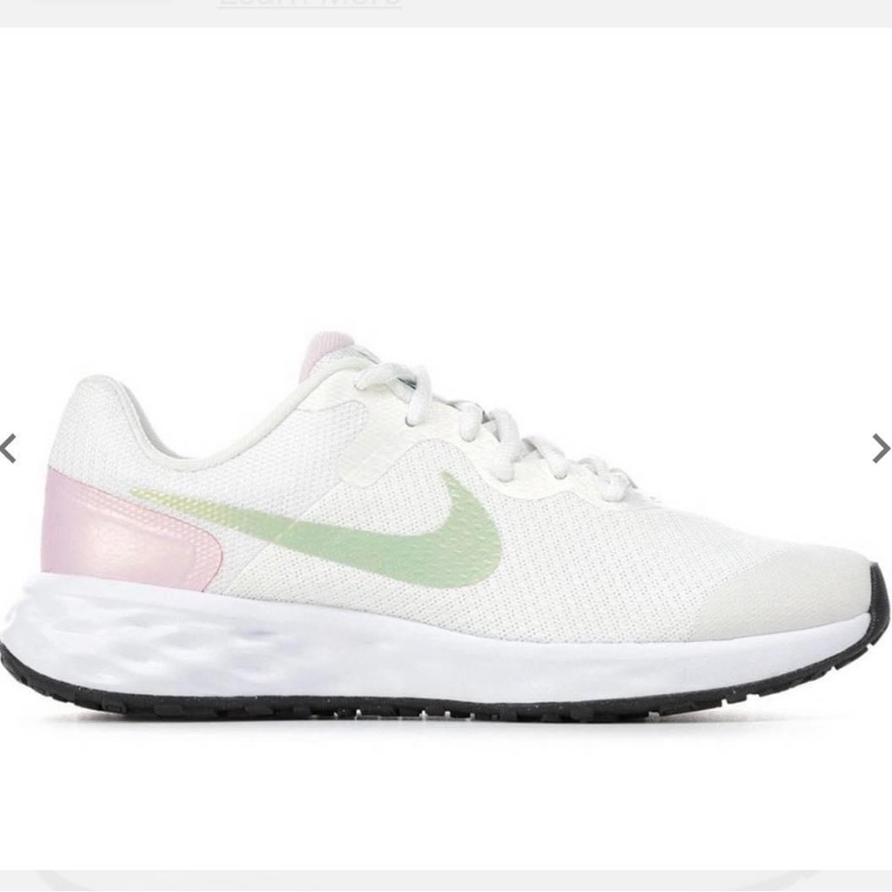 Nike Revolution 6 Summit White Honeydew size 7
$80👟 #Nike